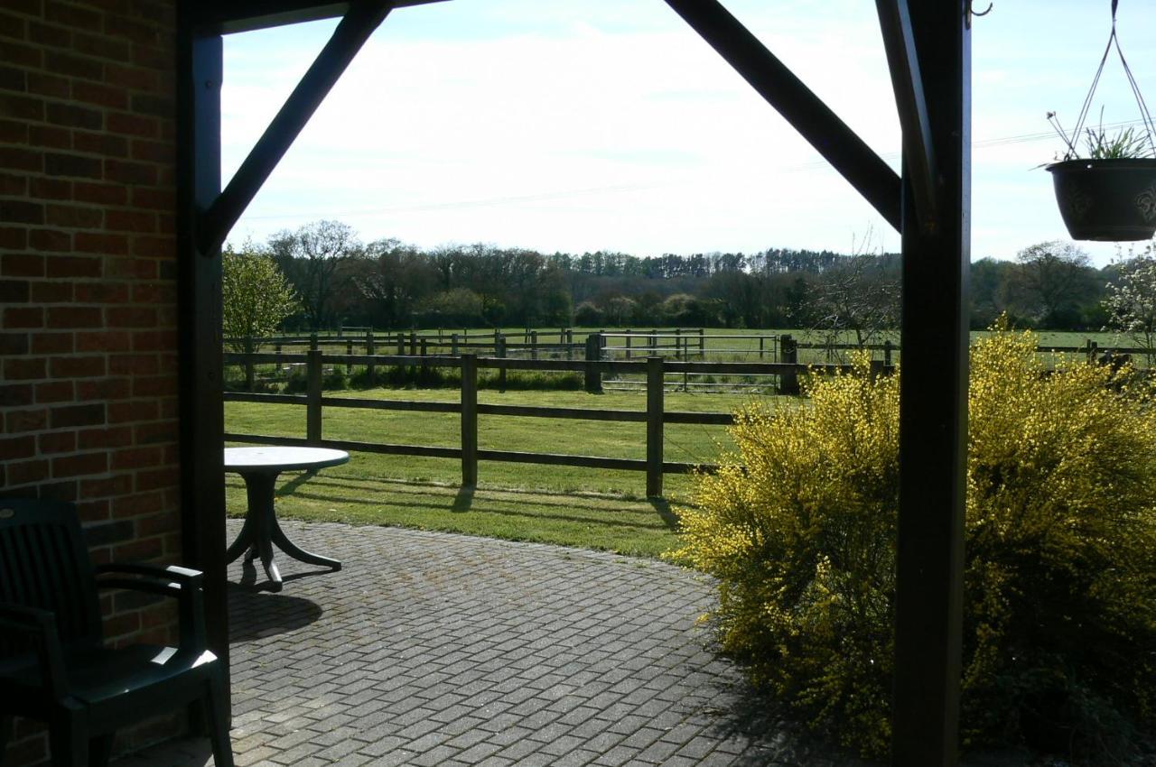 Swallows Retreat Villa Fordingbridge Exterior photo